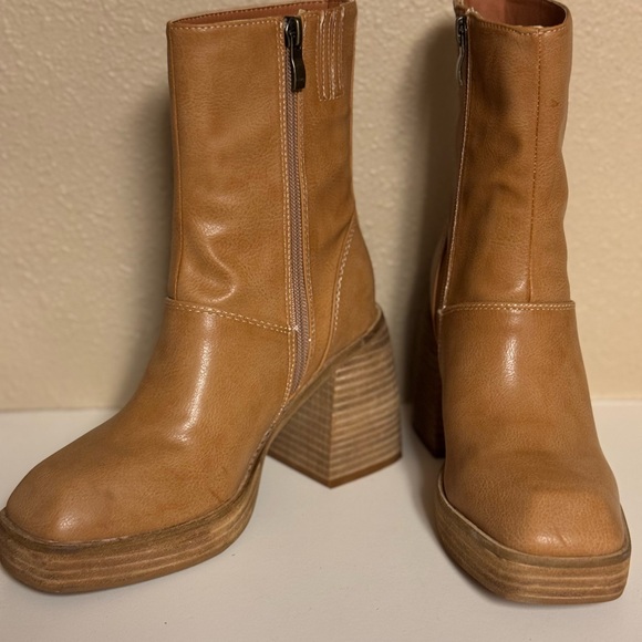 Casual booties size 5 1/2 - Picture 2 of 7